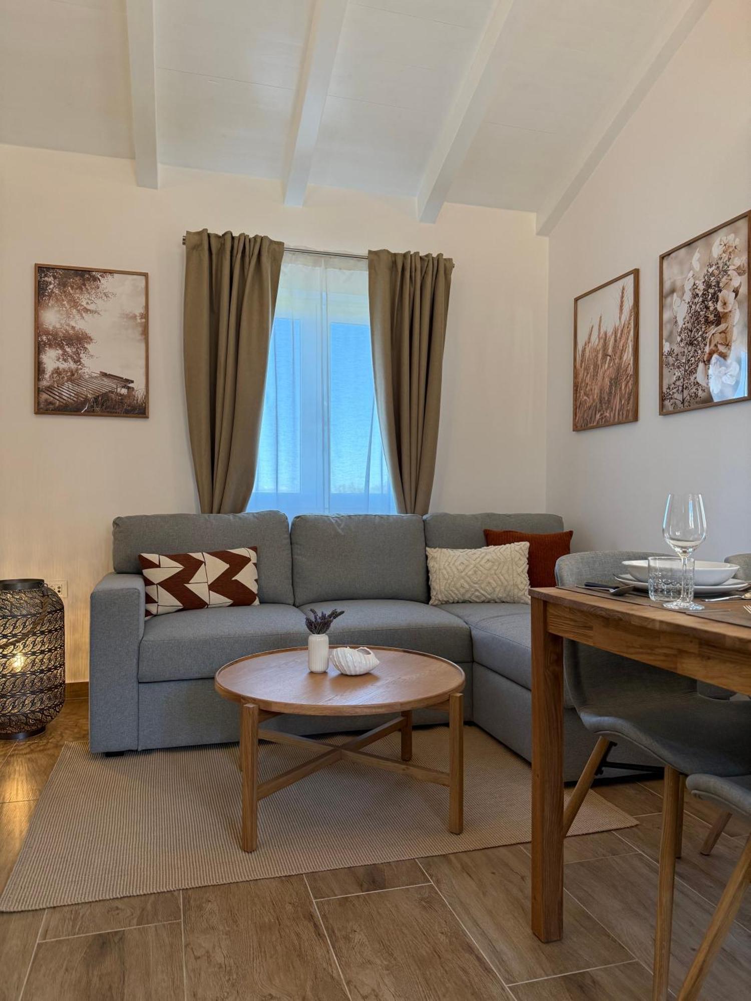 Guest House Lena, Nerezine, Mali Losinj Экстерьер фото